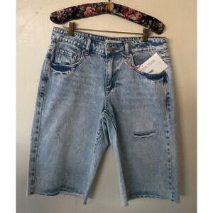 Love Soho Baggy Bermuda Denim Shorts Sz 5 Women’s Low Rise Distressed Raw NWT